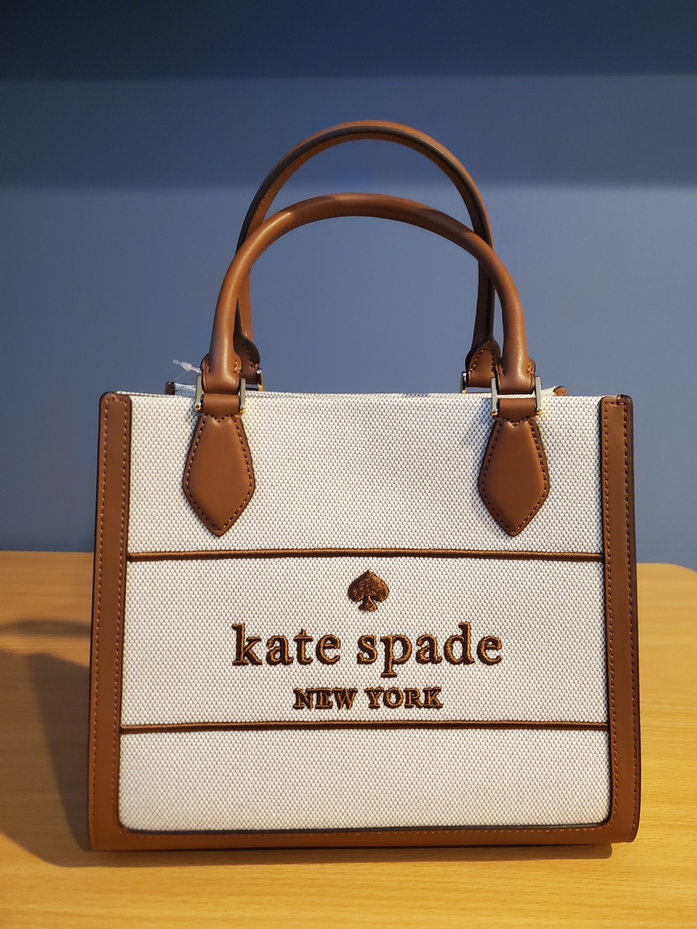 kate spade New York ELLIE Canvas Small Tote. NWT.